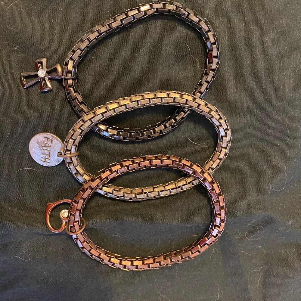 Stacking bracelets. - Picture 3 of 4